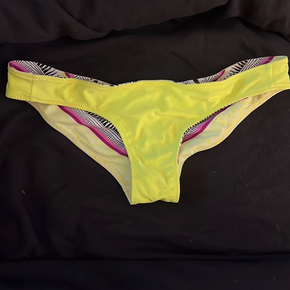 Rip curl Cheeky bikini bottom - Picture 4 of 4